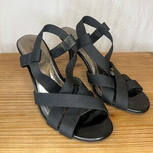 Dexflex Comfort black heels size 8